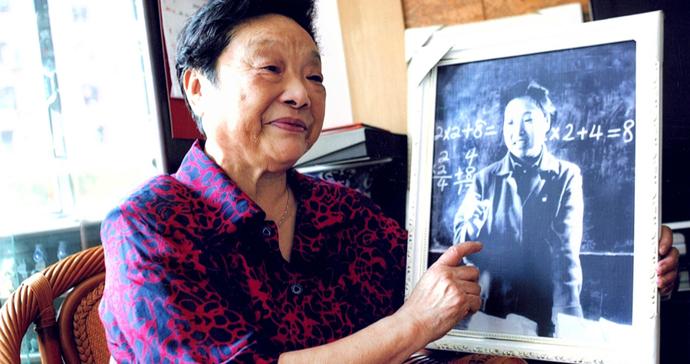 建襄小学名誉校长吴佩芳逝世，曾在本报撰文：即使有再大困难也要把学校办下去