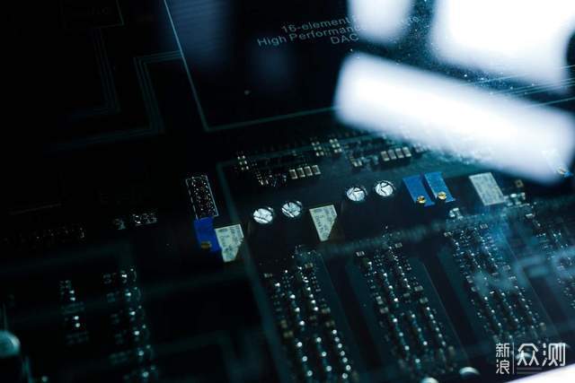 2025年末,終於找到滿意的旗艦解碼耳放一體機_新浪眾測