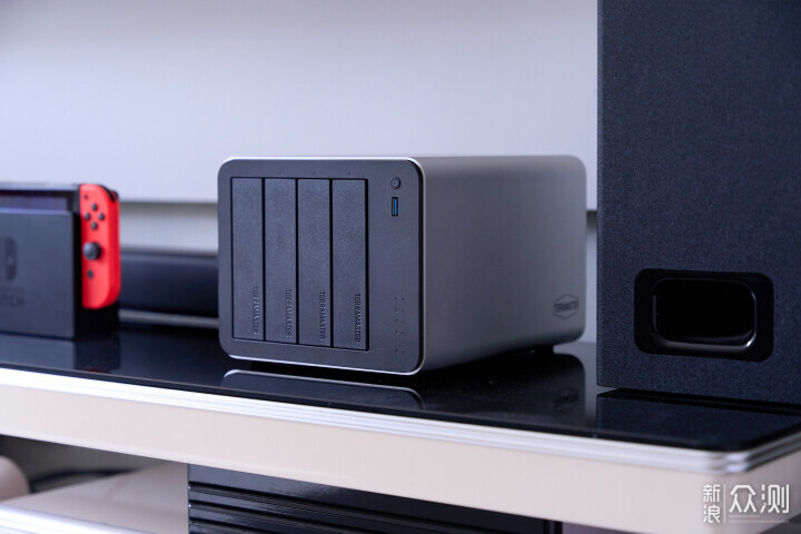 3+4盤位!牙膏踩爆的鐵威馬F4-425Plus_新浪眾測