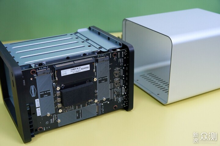 3+4盤位!牙膏踩爆的鐵威馬F4-425Plus_新浪眾測