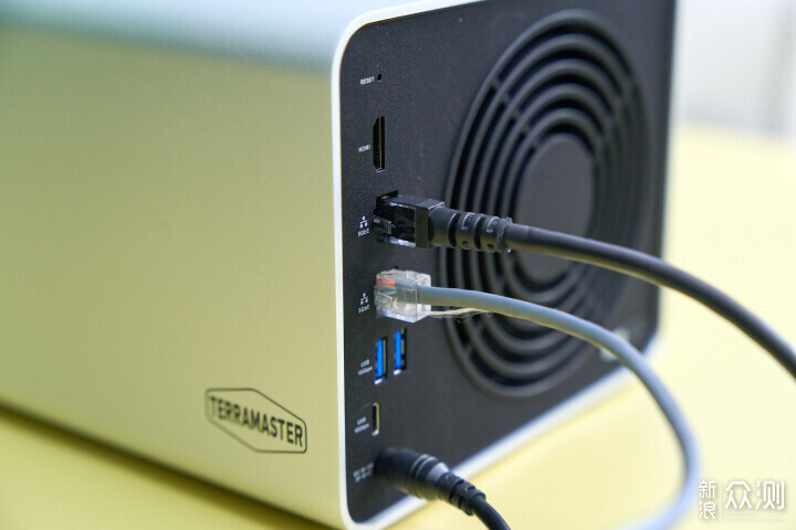 3+4盤位!牙膏踩爆的鐵威馬F4-425Plus_新浪眾測