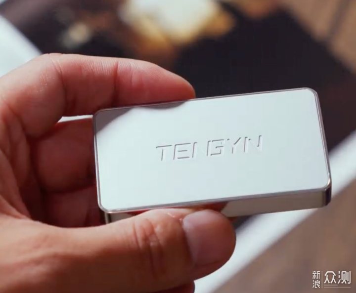 騰隱 P2000 移動 SSD,愛好攝影的可靠搭子_新浪眾測