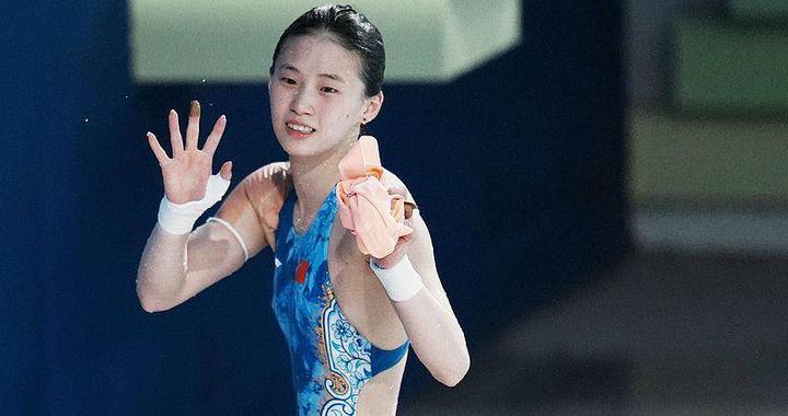 从“想逃”到巅峰，陈芋汐当选2025年度最佳女子跳水运动员