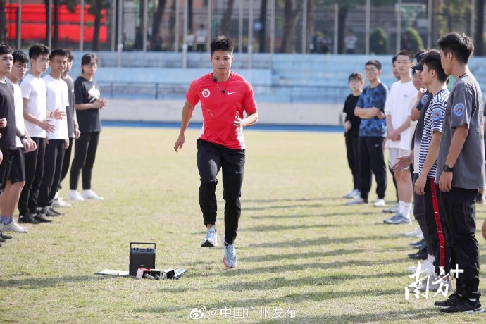 从运动员到院长，苏炳添的转型揭示了中国体育人才发展的哪些新路径？