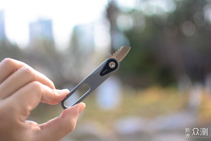 鈦合金+不鏽鋼+多功能工具，費戈帶刀鑰匙扣