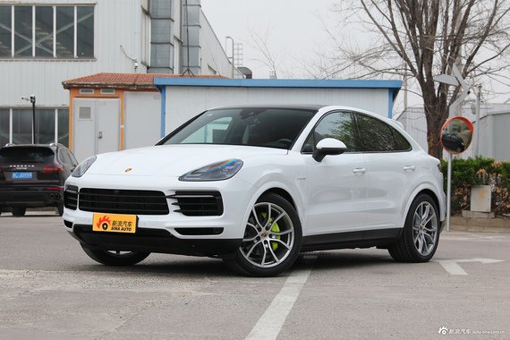 全系价格低至71.34万起，最大折扣7.7折，保时捷卡宴混动问你敢答应吗？