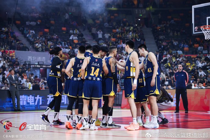 徐杰超越王仕鹏跻身队史助攻榜第二，年轻一代球员如何续写广东王朝传奇？