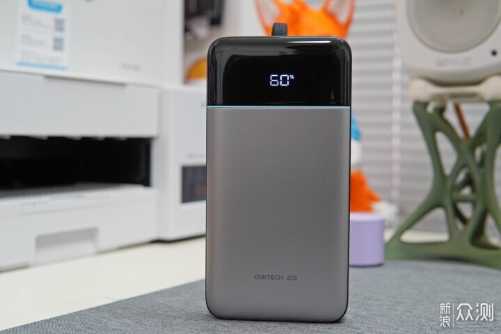 120W輸出100W輸入，酷態科25號超級電能塊SE_新浪眾測