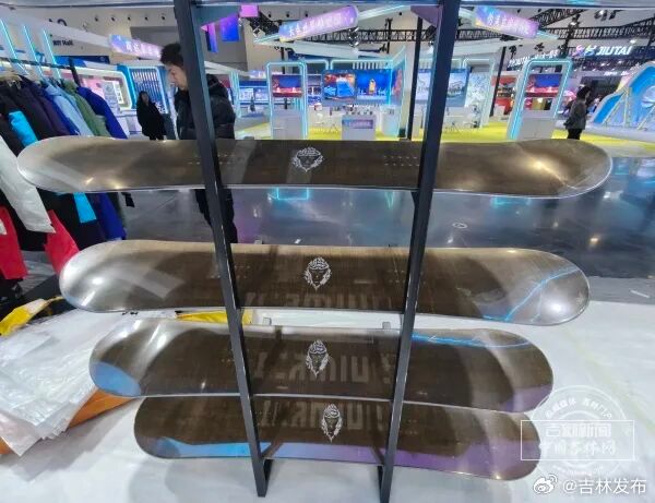 当冰雪运动普及，进博会黑科技如何转化为全民健身装备新选择？