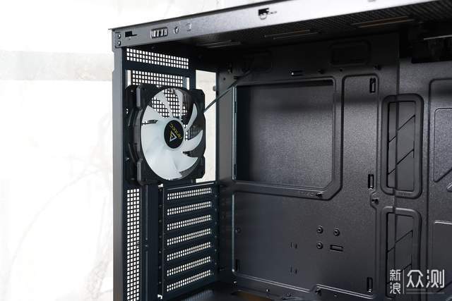 散熱比裸機還好，狂送5個風扇，安鈦克機箱P30_新浪眾測