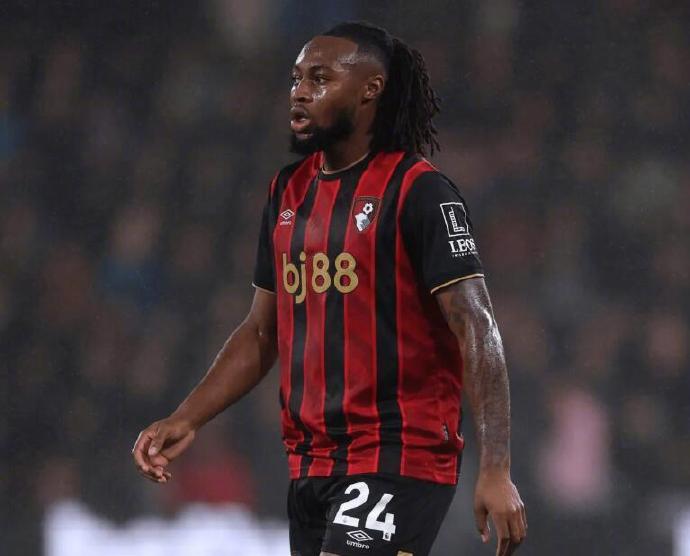 解约金条款到期前，曼市双雄为何争抢塞梅尼奥可能改写英超争冠格局？