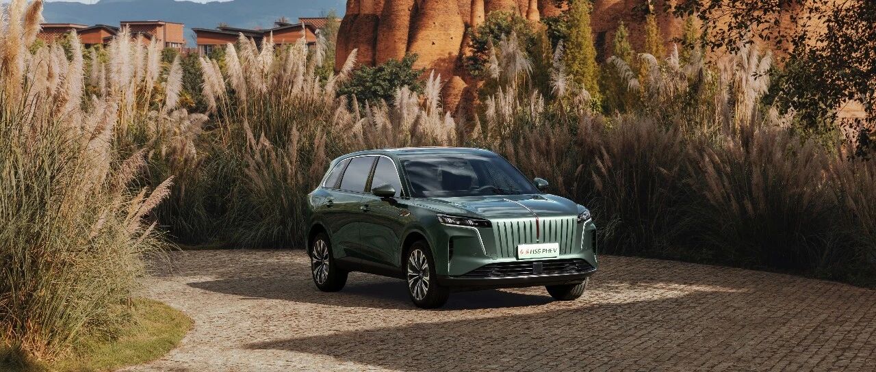 红旗HS6 PHEV何以搅动主流家庭汽车市场？