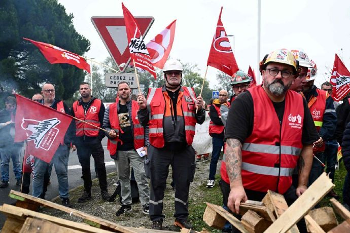 法国年轻人背负5万欧元债务，未来退休保障何在？