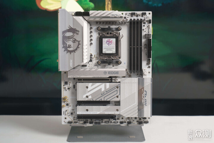 越級對標旗艦微星B850刀鋒鈦主板實力比肩X870_新浪眾測