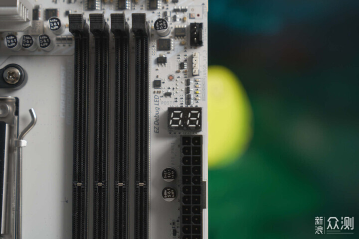 越級對標旗艦微星B850刀鋒鈦主板實力比肩X870_新浪眾測