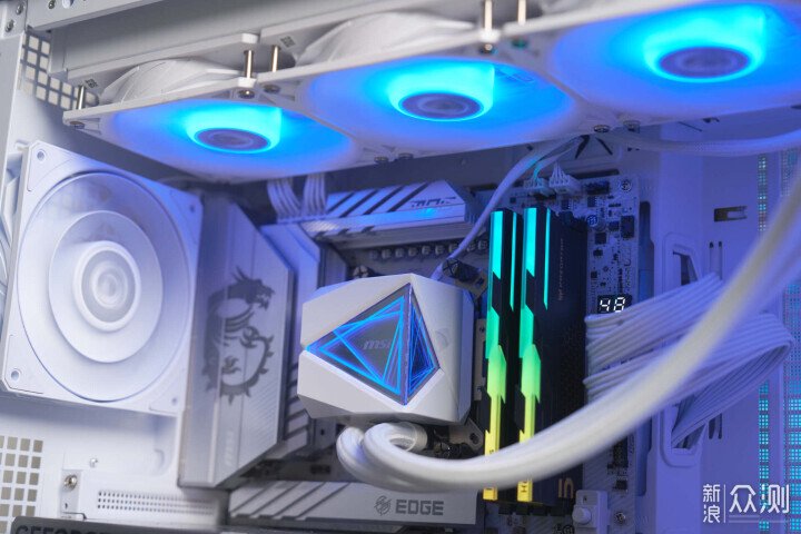 越級對標旗艦微星B850刀鋒鈦主板實力比肩X870_新浪眾測