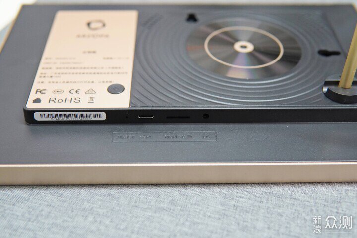 ARZOPA D10雲相框：支援無限雲上傳的數碼相框_新浪眾測