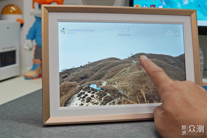 ARZOPA D10雲相框：支援無限雲上傳的數碼相框_新浪眾測