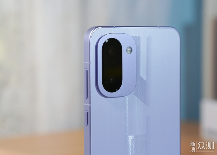 外觀秀美+武藝高強+續航逆天,一加Ace 6T分享 _新浪眾測