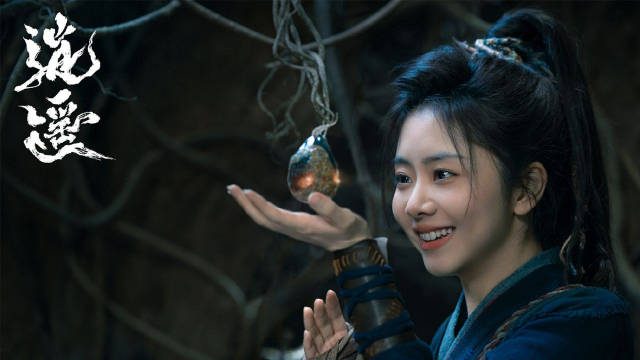 谭松韵飞檐走壁好帅