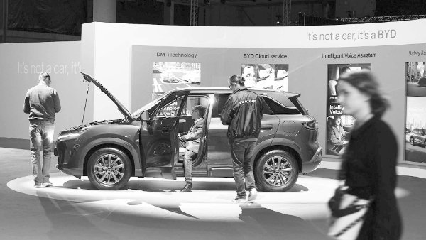 西班牙为何“踩下电动汽车油门”？