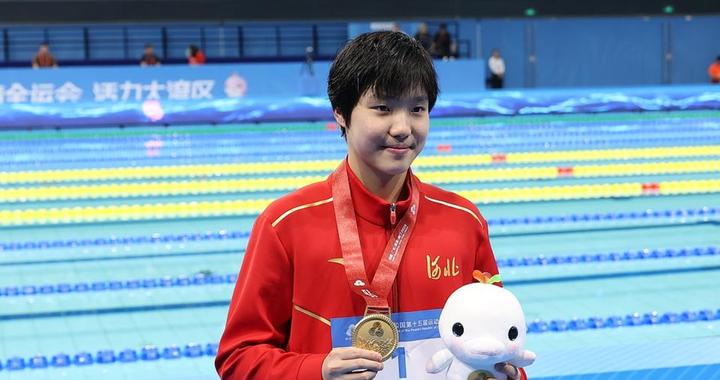 世界泳联年终排名：13岁于子迪创造历史纪录，李冰洁三项进入前十