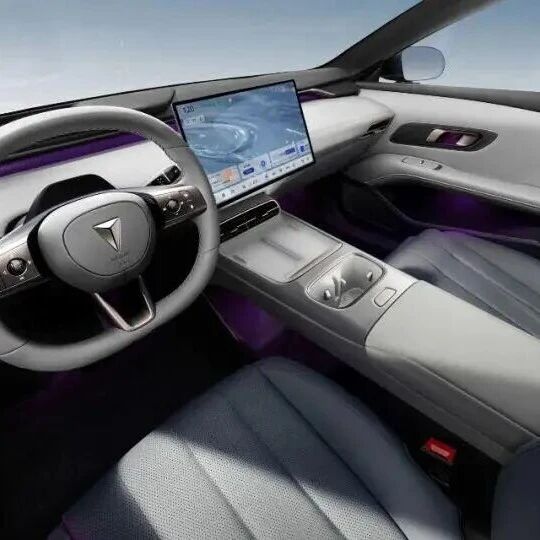 深蓝L06新车将标配激光雷达以及两颗征程J6M芯片，支持端到端辅助驾驶系统