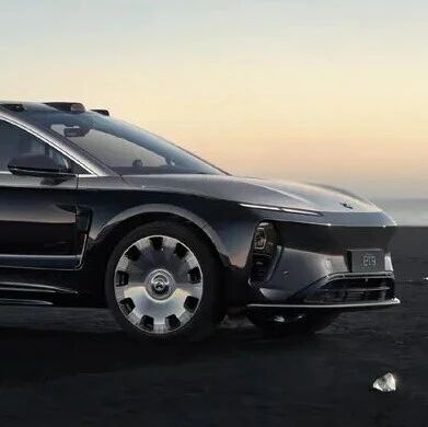 整车81.8万起！电池租用71万起！全球限量9台！蔚来ET9百万纪念限量版上市！