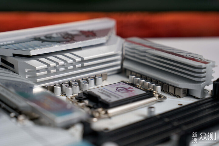 固態內存價格翻倍CPU 卻降價Ultra7265KF裝機_新浪眾測