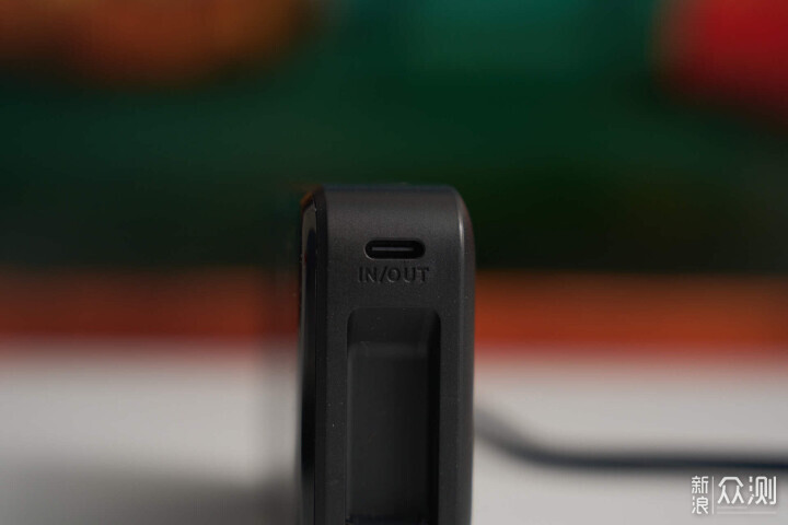 45W 快充雙平台兼容:iWALK 小魔移動電源_新浪眾測