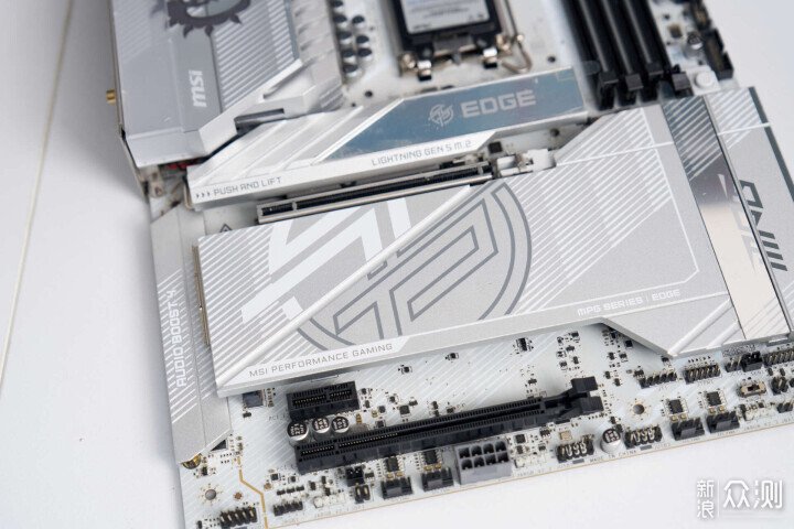 固態內存價格翻倍CPU 卻降價Ultra7265KF裝機_新浪眾測