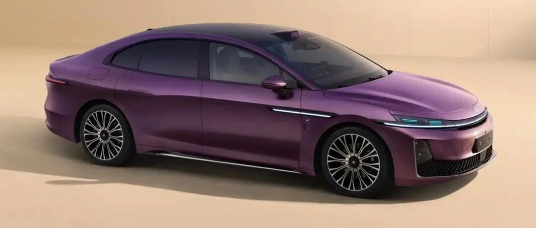 昊铂推出的全新中大型增程轿车A800，以“技术流”姿态闯入公众视野