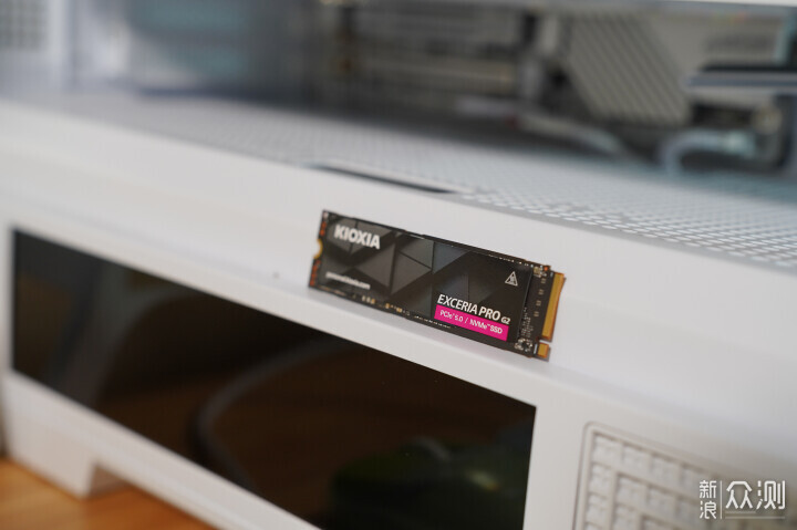 14GB/s狂飆！鎧俠PCIe 5.0 固態硬盤實測_新浪眾測
