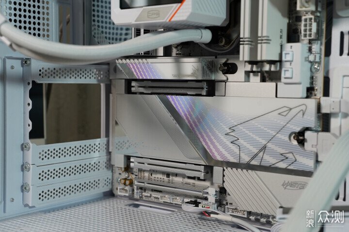 14GB/s狂飆！鎧俠PCIe 5.0 固態硬盤實測_新浪眾測