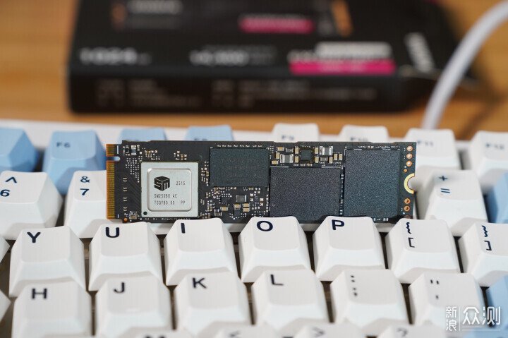 14GB/s狂飆！鎧俠PCIe 5.0 固態硬盤實測_新浪眾測