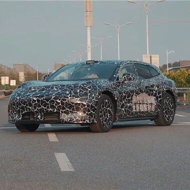 又来一个全新品牌，猎装轿跑，搭华为全家桶，比蔚来ET5T、腾势Z9 GT更领先？