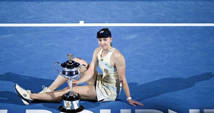 莱巴金娜首夺澳网女单冠军，达芙妮杯“融化”“冰美人”