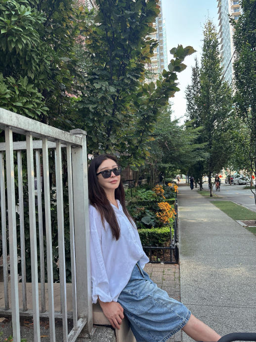 王祖贤转身为艾灸师，如何从银幕女神到生活分享者？