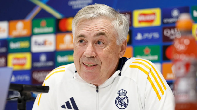 巴尔韦德回归中场折射现代足球趋势，多位置客串是否成为球员伤病潮的隐形推手？