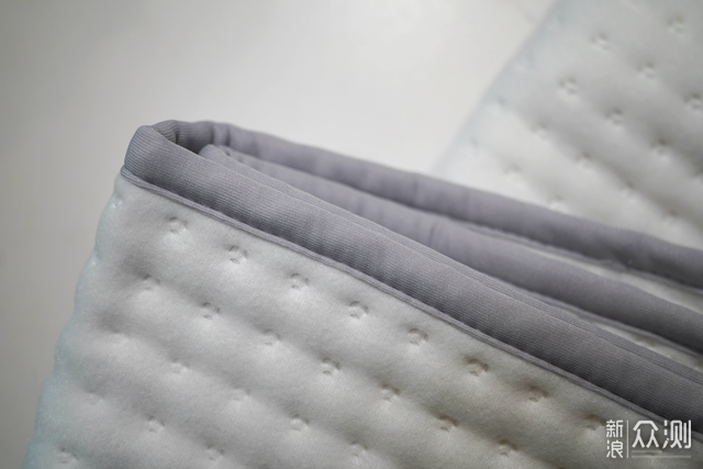 魔都降溫了，給爸媽買一個米家智能電熱毯。_新浪眾測