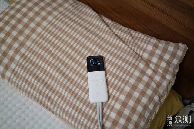 魔都降溫了，給爸媽買一個米家智能電熱毯。_新浪眾測
