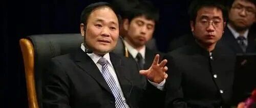 狠人李书福，终结比亚迪40个月连冠！