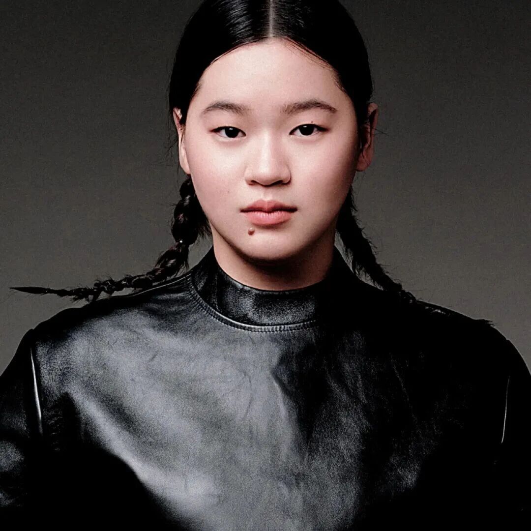 全红婵入选《人物》2025年度面孔，与辛芷蕾、梁家辉、舒淇、单依纯等一同登上杂志封面