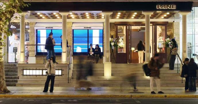 淮海路三骏齐奔腾，“时髦年轻力”点亮上海新春消费图景