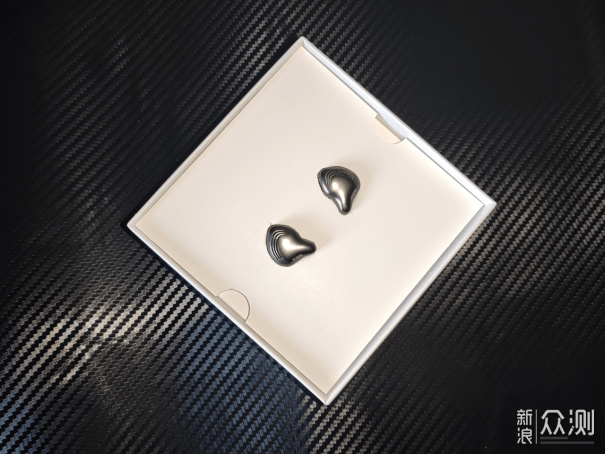 百元HiFi的越級驚喜：西聖入耳式HiFi耳機評測 _新浪眾測