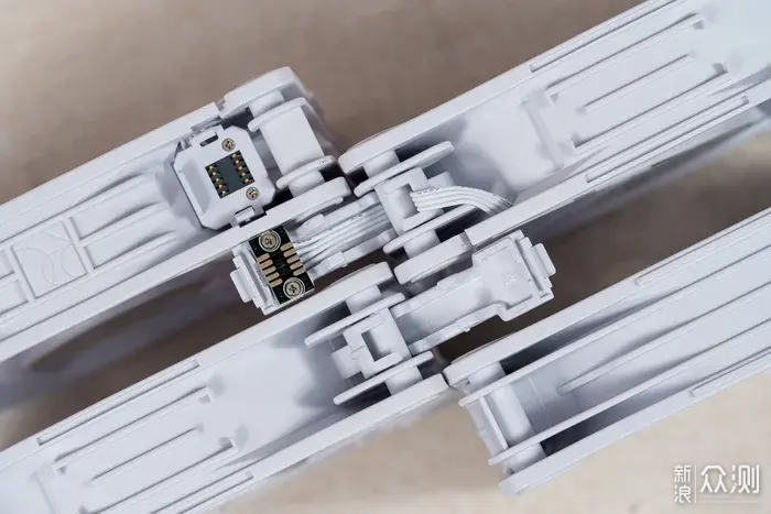 散熱的藝術—— Asus ProArt PF120 風搧開箱_新浪眾測