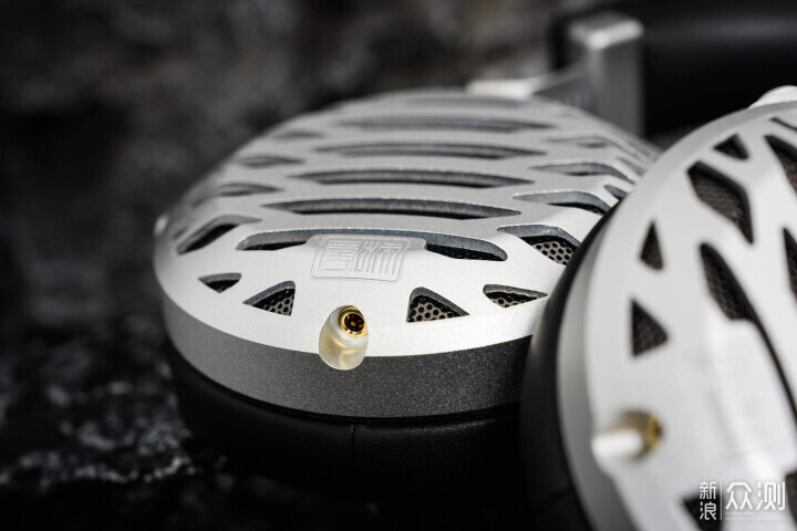 這款耳機如何兼顧高解析與久戴舒適？_新浪眾測