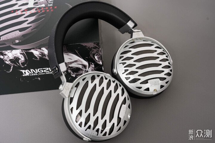 這款耳機如何兼顧高解析與久戴舒適？_新浪眾測