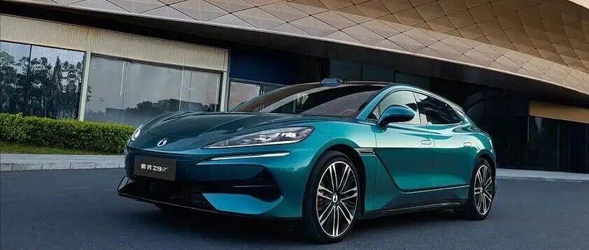 新款腾势Z9和Z9GT以最高1068公里（CLTC工况）的纯电续航里程刷新了行业认知