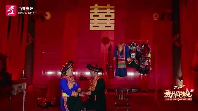 阿妹戚托“村舞”火光中踏响新生，百余人斗舞燃爆全场！